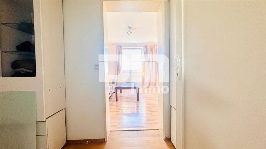 Wohnungspaket 3 Zimmer + Apartment mit Balkon, Panoramablick in Traumlage - WE2 Flur / Diele / Windfang
